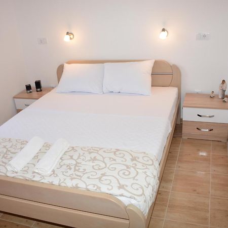 Apartmani Gaga Teodo Esterno foto