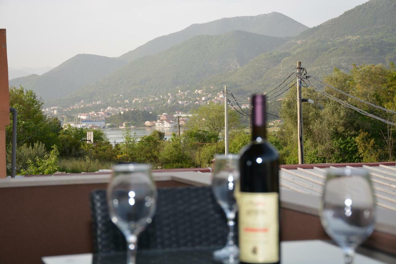 Apartmani Gaga Teodo Esterno foto