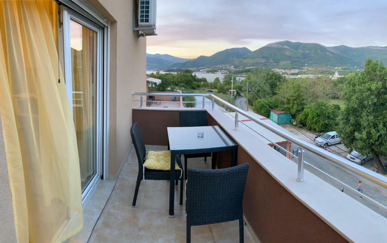 Apartmani Gaga Teodo Esterno foto