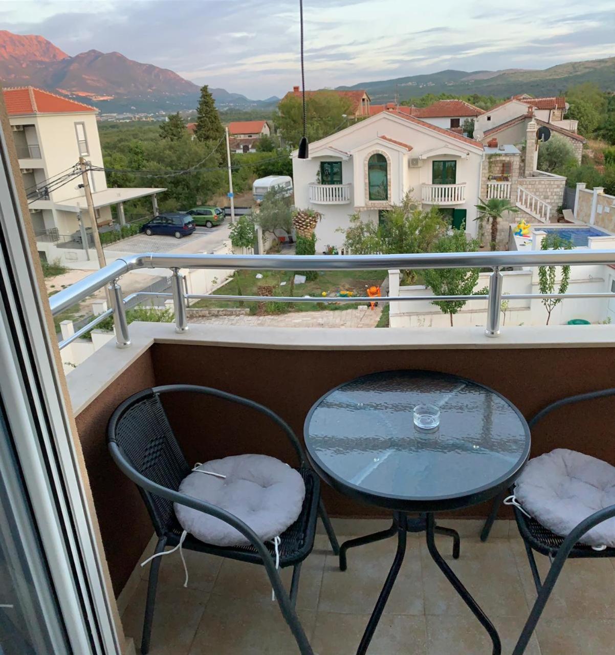 Apartmani Gaga Teodo Esterno foto
